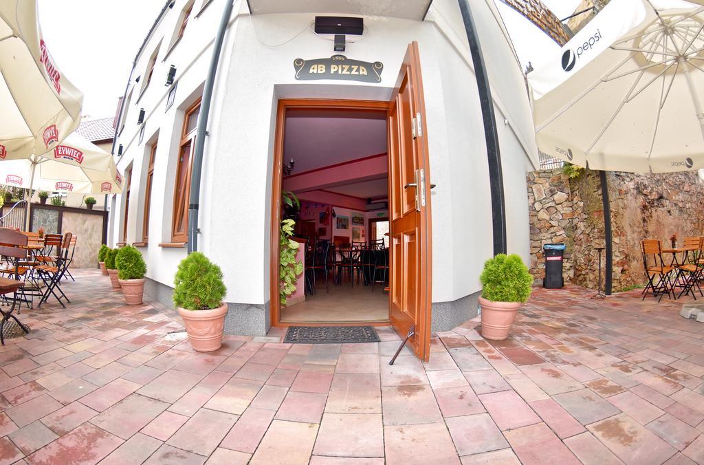 Kamienica Przy Bramie Hotell Opatow  Exteriör bild